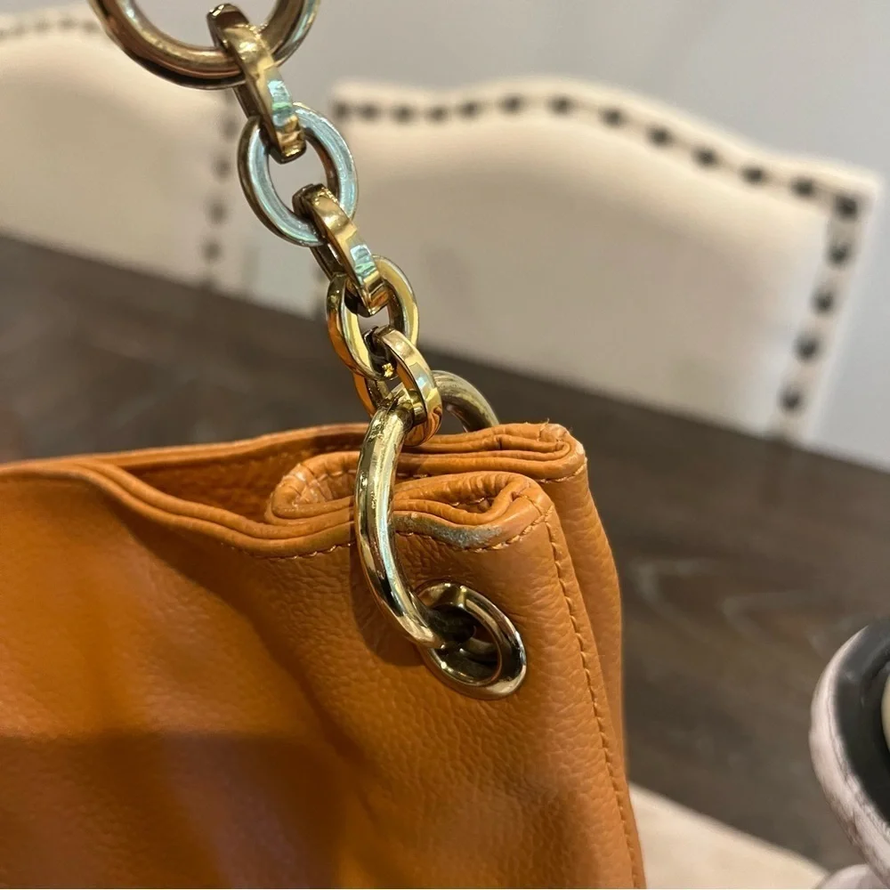 Elegant Currie & Pelle Tan Leather Handbag with Gold Accent
